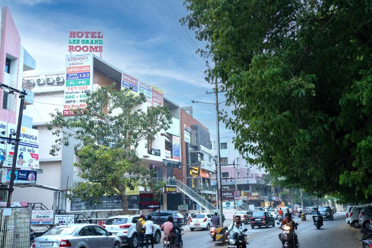 Hotel Lee Grand Ānand Exterior foto
